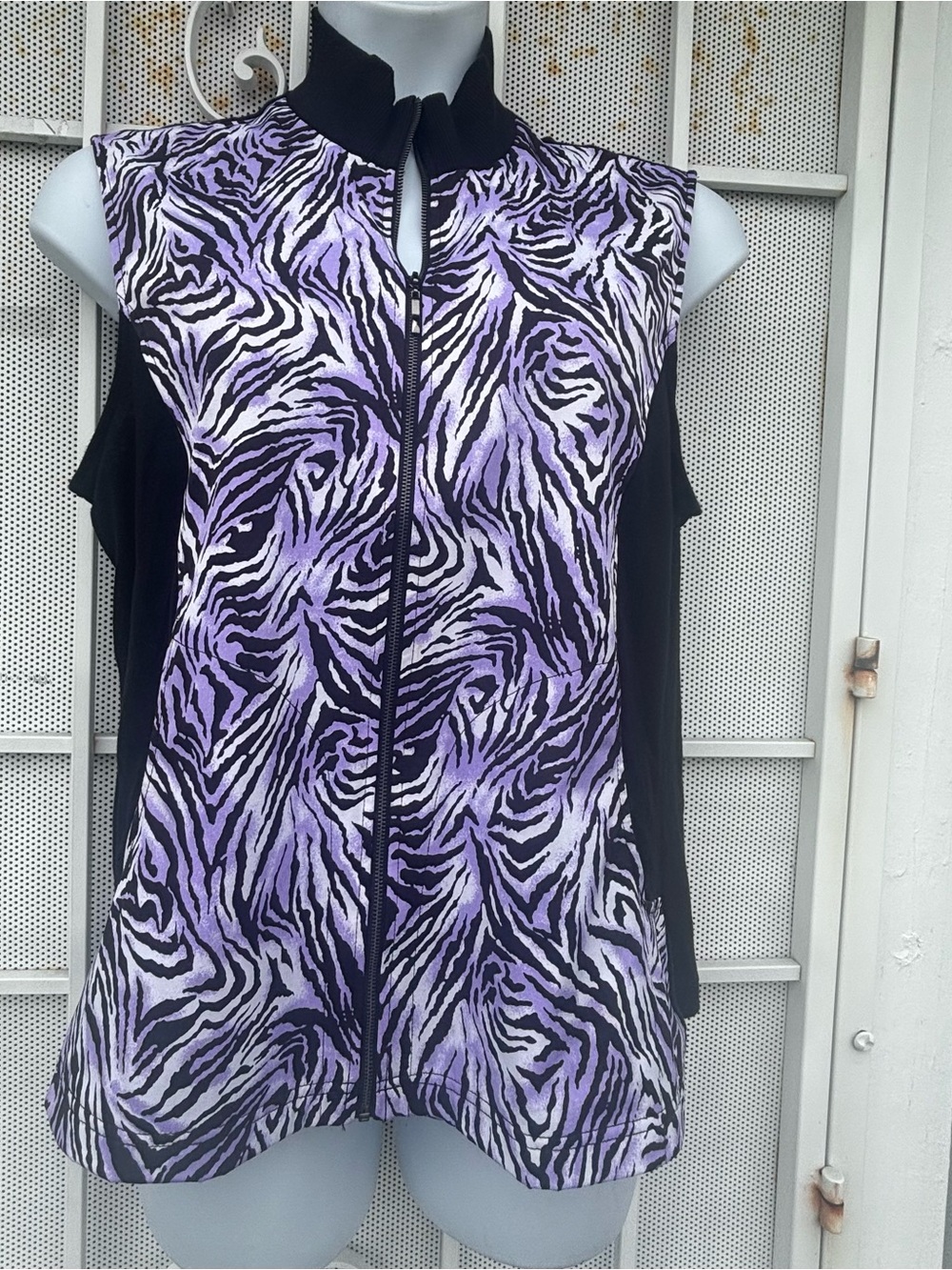 Montego Bay Club Purple and Black Sleeveless Zip-Front Mock Collar Top